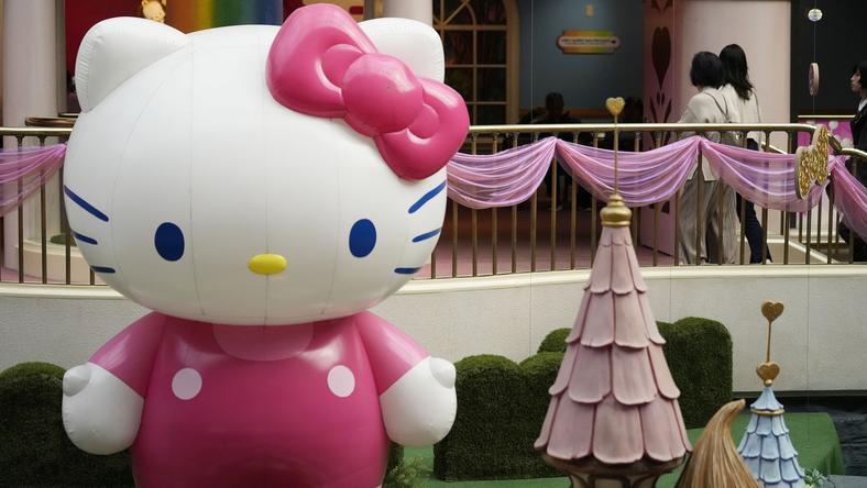 50岁的Hello Kitty,身价超过万亿日元